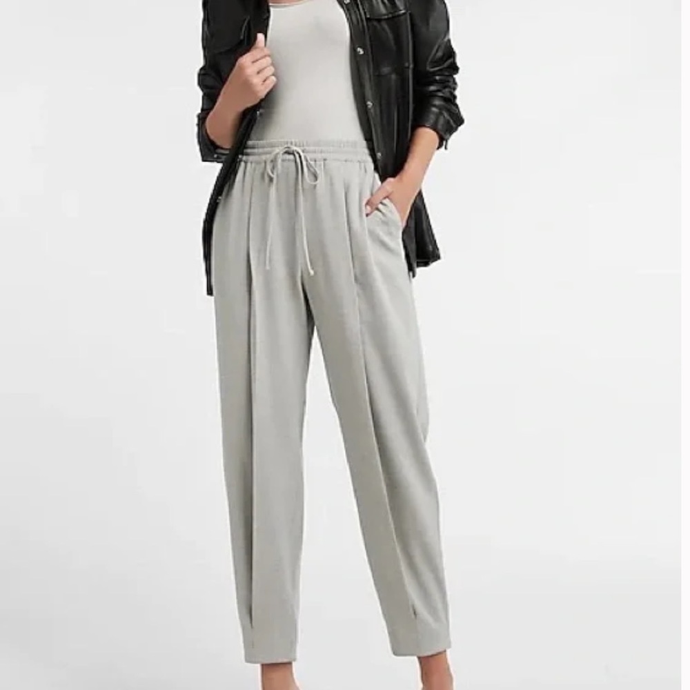 NWT, Express, Ankle High-Rise Jogger, XS, Gray